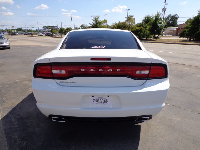 Dodge Charger 2011 photo 3