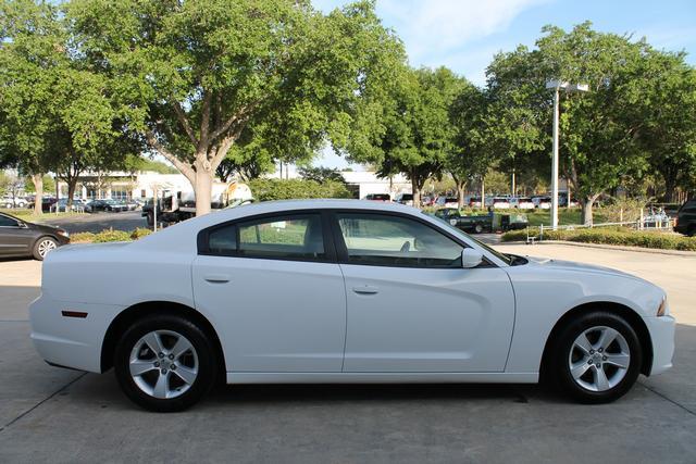 Dodge Charger 2012 photo 4