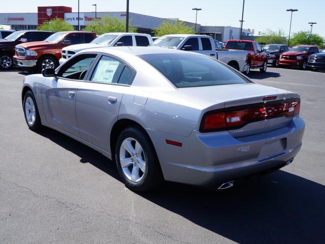 Dodge Charger 2013 photo 2