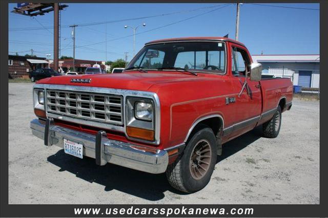 Dodge D150 Pickup 1985 photo 1