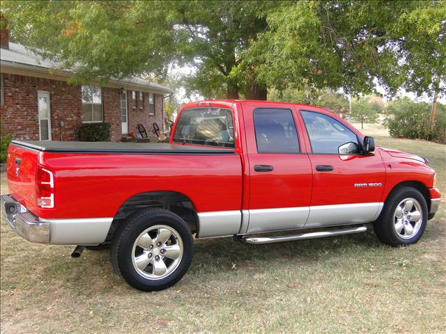 Dodge D150 Pickup 2005 photo 2