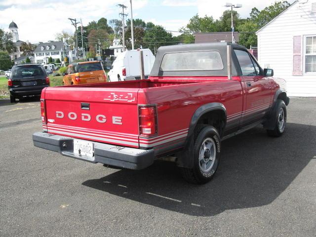 Dodge Dakota 1989 photo 4