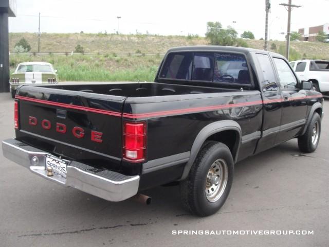 Dodge Dakota 1991 photo 4