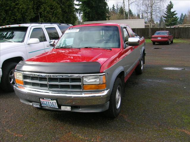 Dodge Dakota Prerunner Crew Cab Pickup