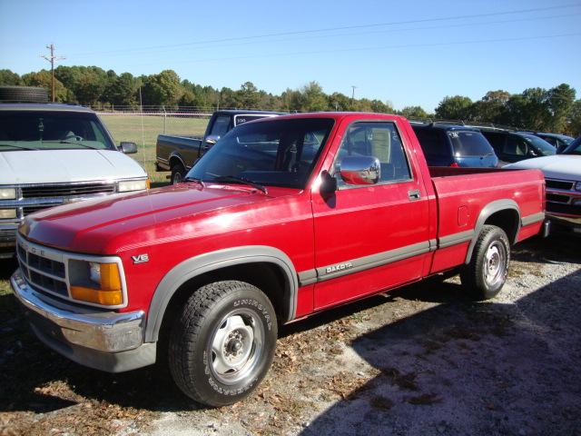 Dodge Dakota Base Pickup