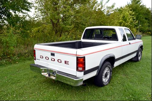 Dodge Dakota 1993 photo 3