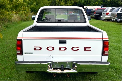 Dodge Dakota 1993 photo 4