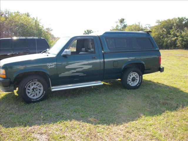 Dodge Dakota Base Pickup