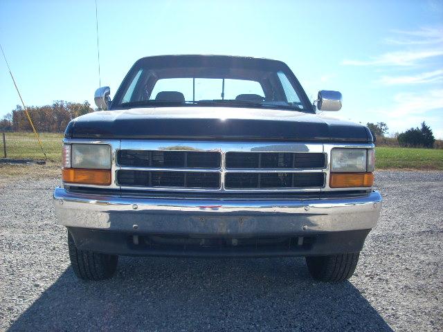 Dodge Dakota SLT Pickup