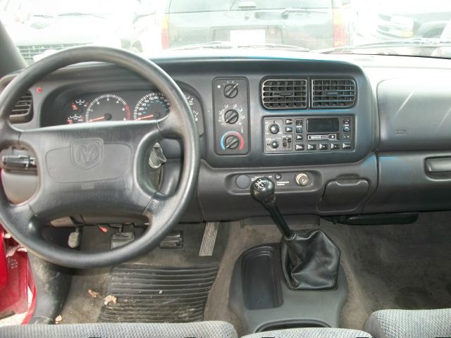 Dodge Dakota 1998 photo 2