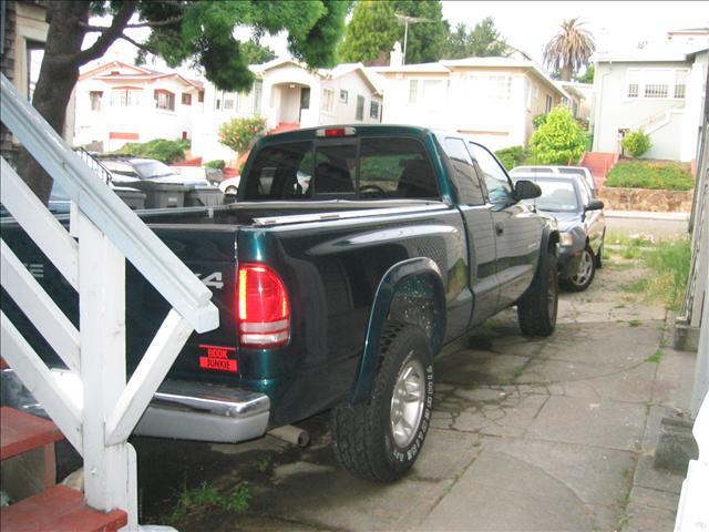 Dodge Dakota 1999 photo 2