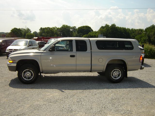 Dodge Dakota 1999 photo 1