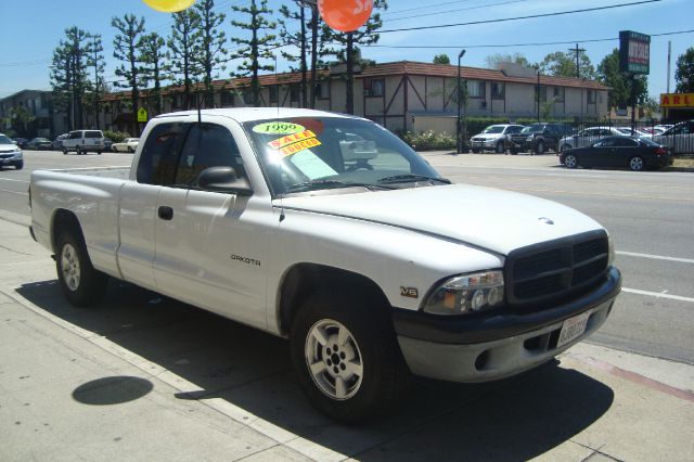 Dodge Dakota 1999 photo 2