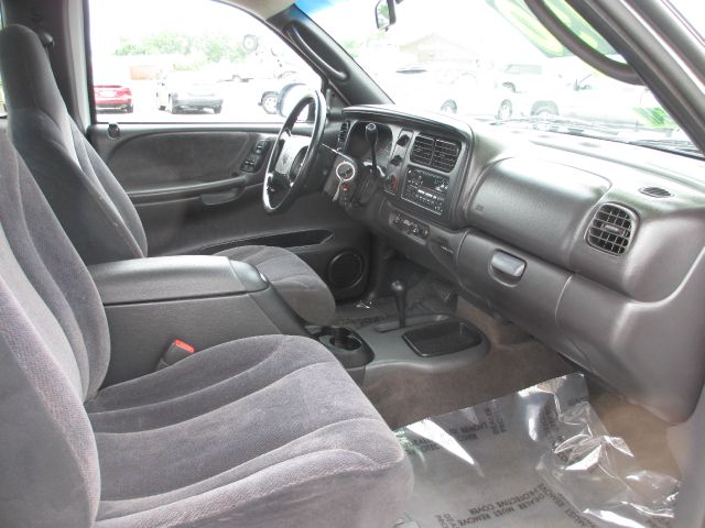 Dodge Dakota 2000 photo 2