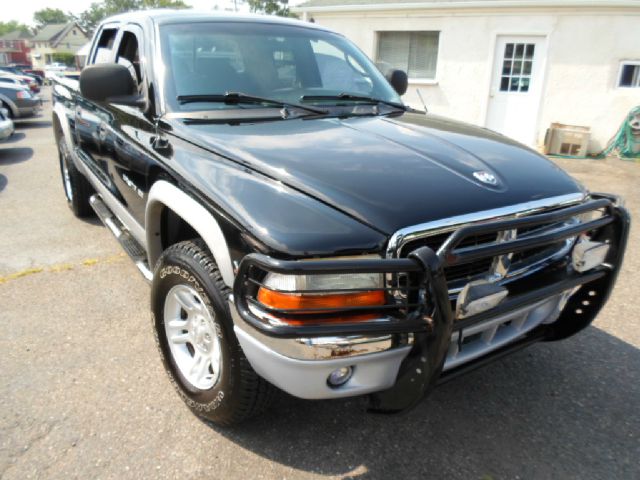 Dodge Dakota 4X4 Premier (roof) Pickup Truck