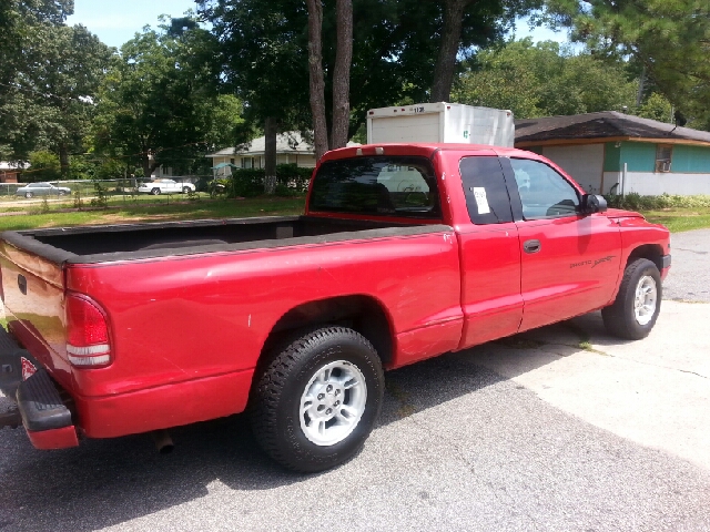 Dodge Dakota 2000 photo 2