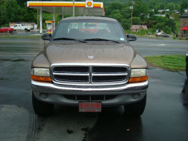 Dodge Dakota 4X4 Premier (roof) Pickup Truck