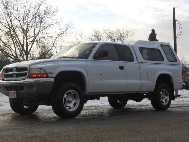 Dodge Dakota Base Unspecified