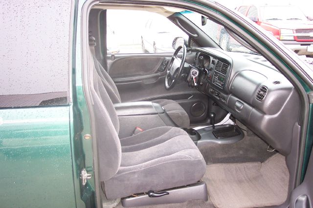 Dodge Dakota 2000 photo 9