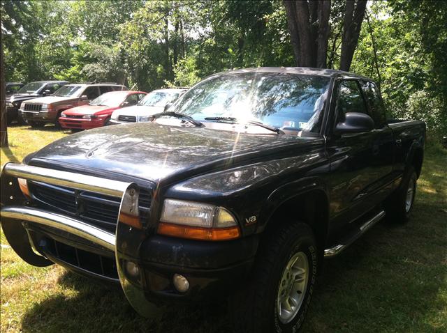 Dodge Dakota Base Pickup