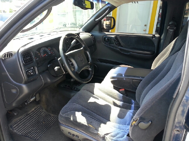 Dodge Dakota 2000 photo 1