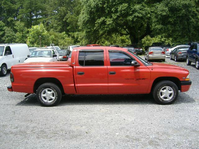 Dodge Dakota Premier 4x4 SUV Pickup Truck