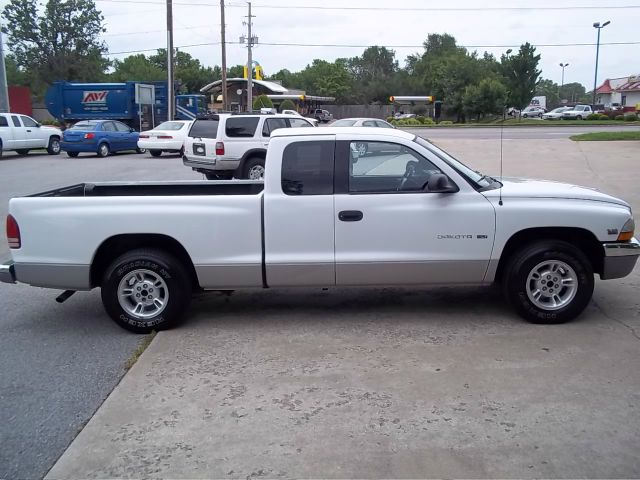 Dodge Dakota 2000 photo 1