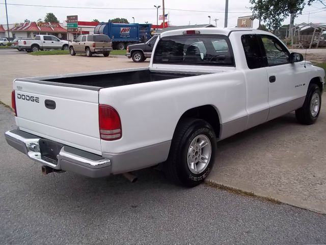 Dodge Dakota 2000 photo 2