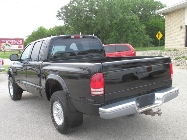 Dodge Dakota 4X4 Premier (roof) Pickup Truck