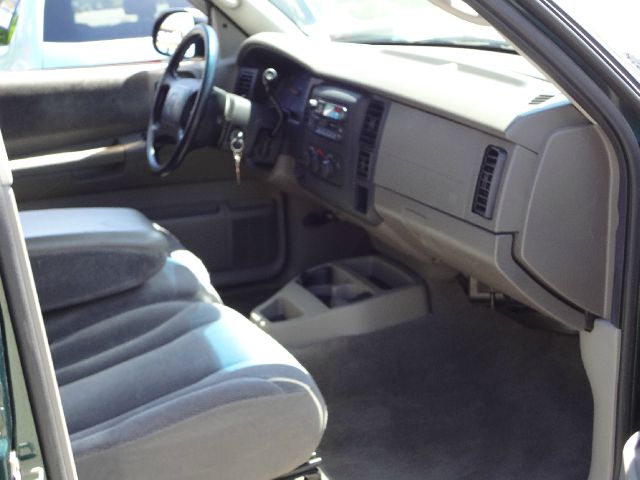 Dodge Dakota 2001 photo 2