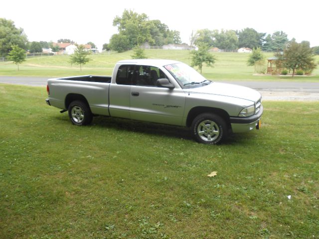 Dodge Dakota Premier 4x4 SUV Pickup Truck