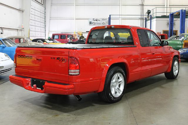 Dodge Dakota Premier 4x4 SUV Pickup Truck