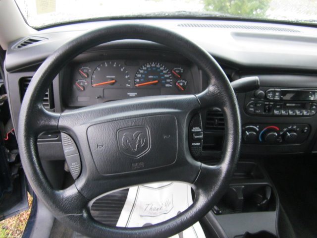 Dodge Dakota 2002 photo 2