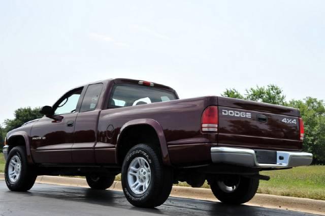 Dodge Dakota SLT Pickup