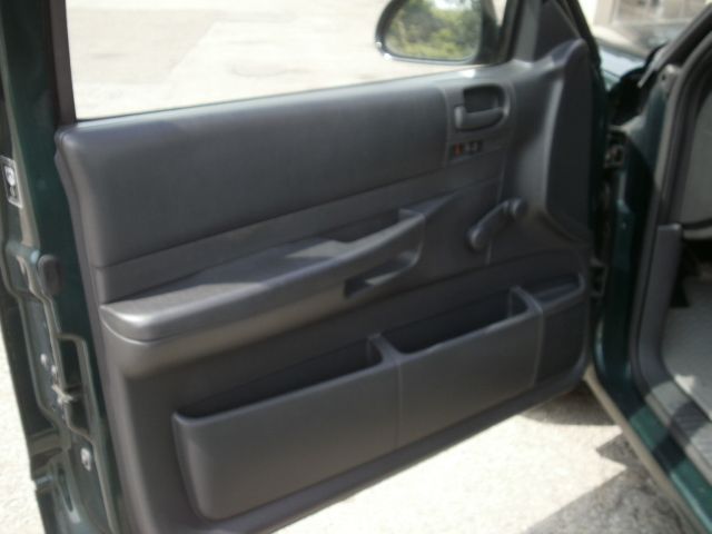 Dodge Dakota 2002 photo 2