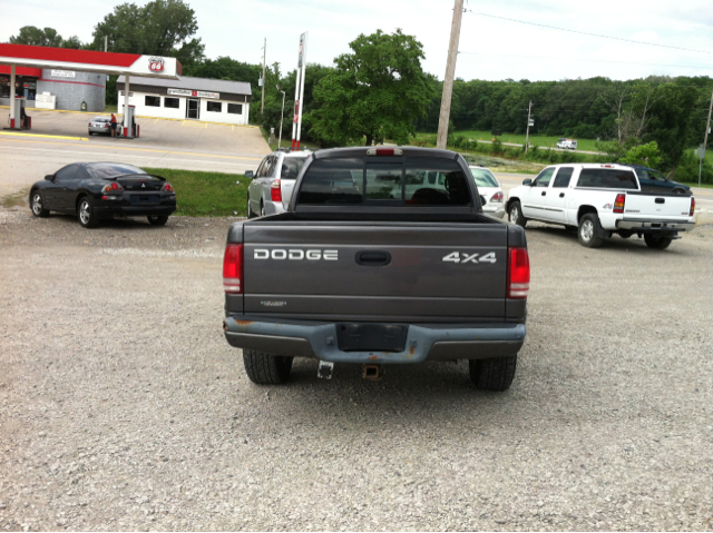 Dodge Dakota 2002 photo 2