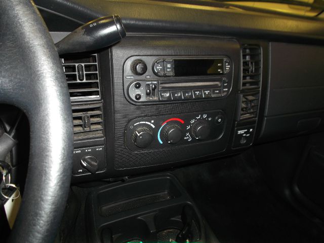 Dodge Dakota 2003 photo 1