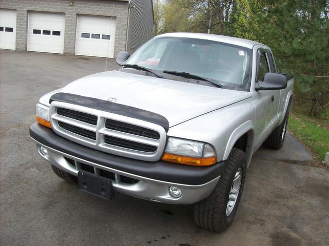 Dodge Dakota GLS Auto Sedan