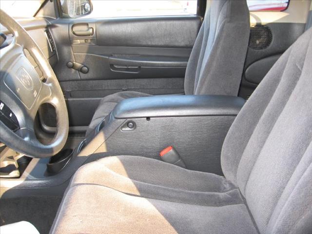 Dodge Dakota 2003 photo 2