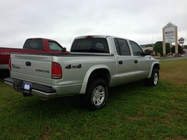 Dodge Dakota 4dr LX 4WD Auto Pickup Truck