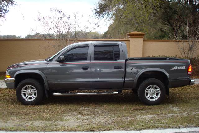 Dodge Dakota SLT Pickup