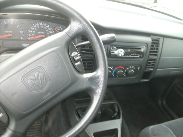 Dodge Dakota 2003 photo 2