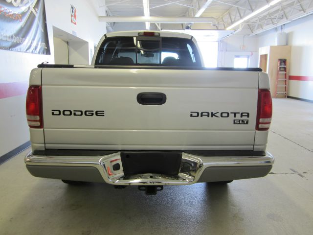 Dodge Dakota 2003 photo 2