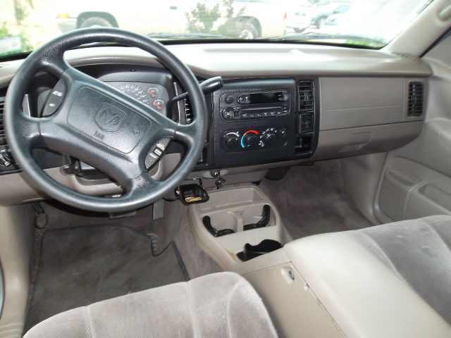 Dodge Dakota 2003 photo 2