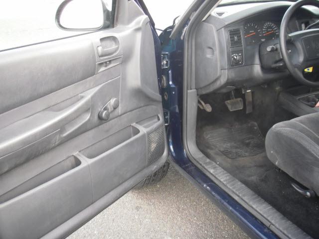 Dodge Dakota 2003 photo 2