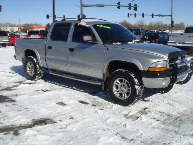 Dodge Dakota 2003 photo 2