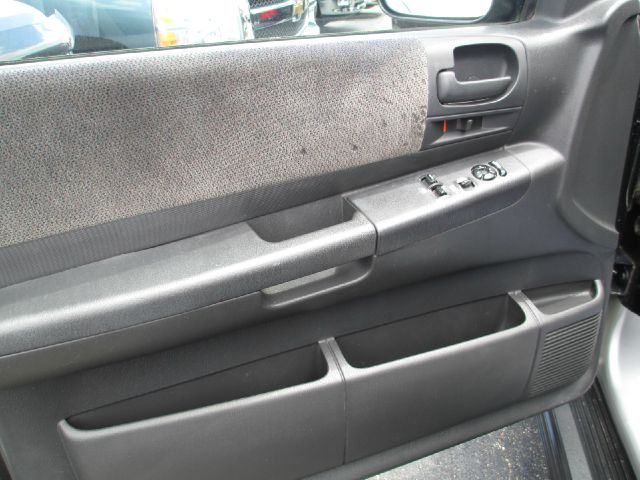 Dodge Dakota 2003 photo 2