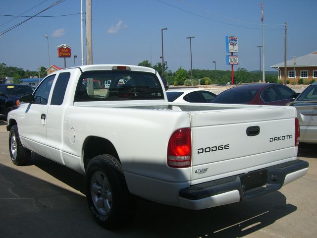 Dodge Dakota 2003 photo 2