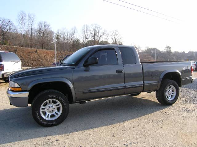 Dodge Dakota SLT Pickup