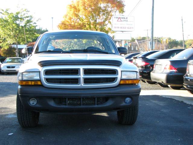 Dodge Dakota 2003 photo 1